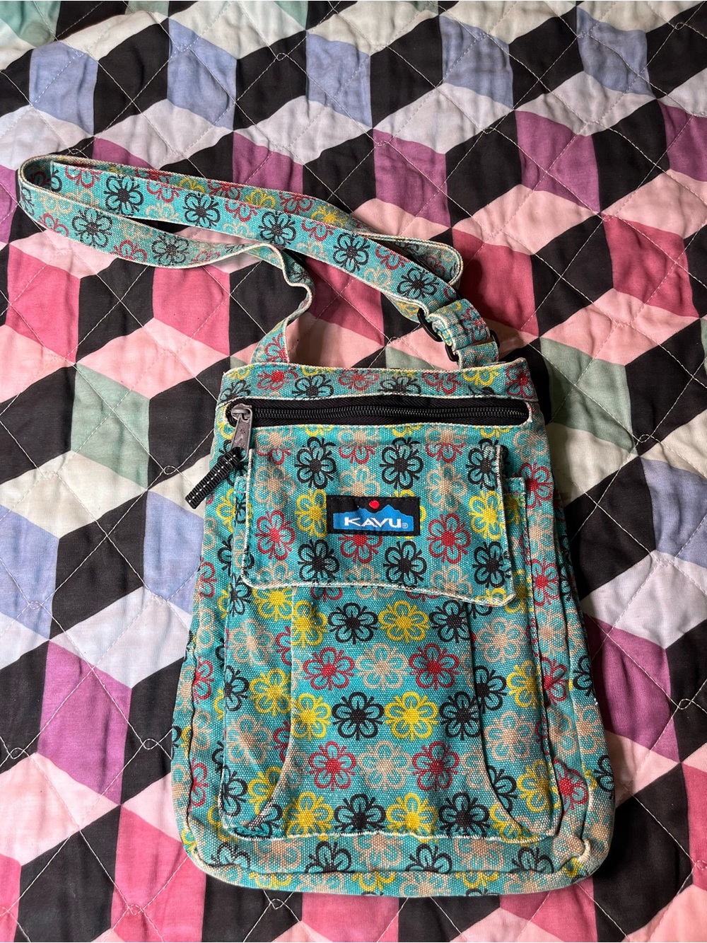 Kavu Floral Crossbody Bag in Teal